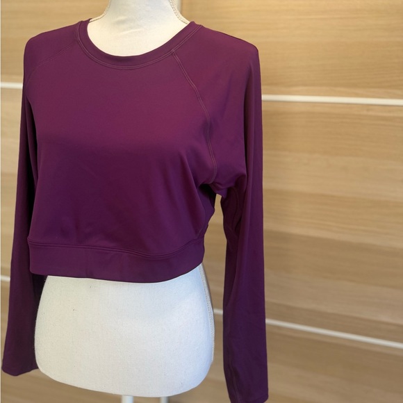 Athleta Crop Rash Guard - Picture 3 of 10
